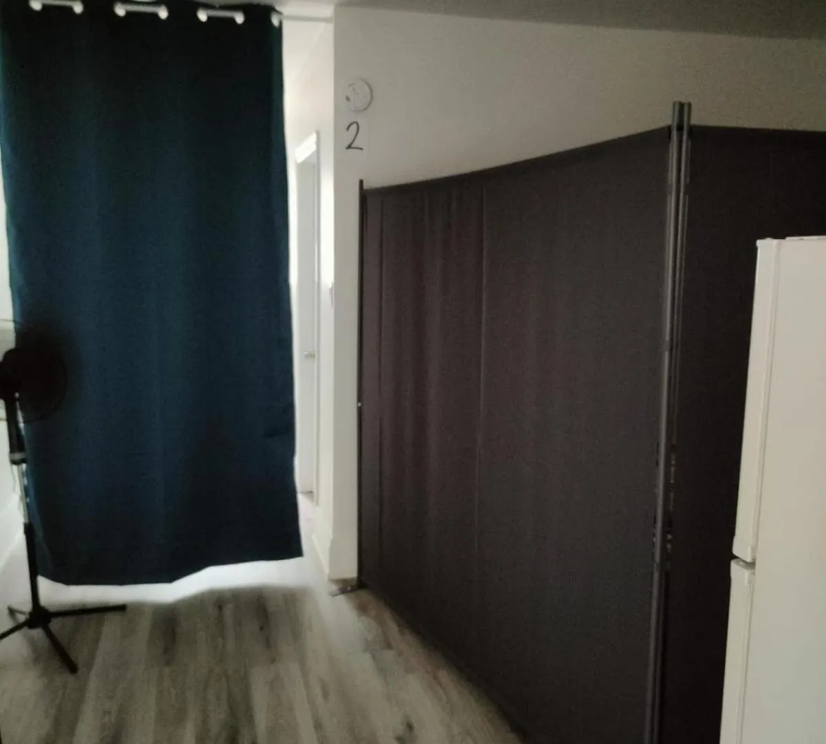 Private Balcony Studio Apartment For 5 People At Queen Street Downtown Toronto