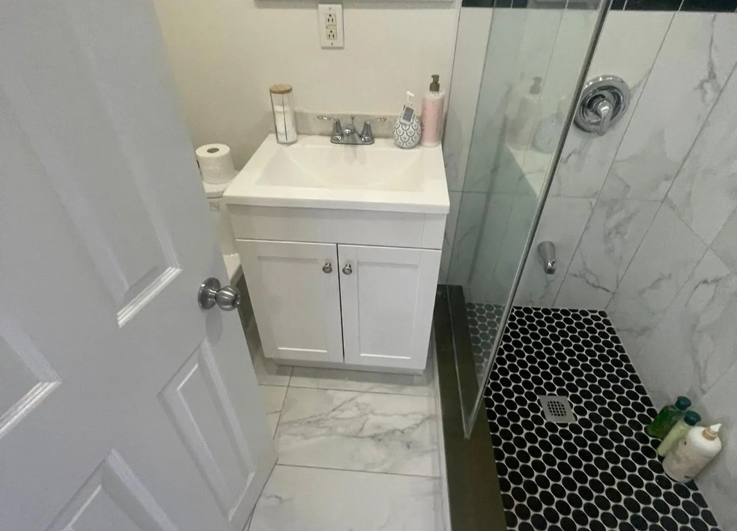 Private Balcony Studio Apartment For 5 People At Queen Street Downtown Toronto 0*,  Canada
