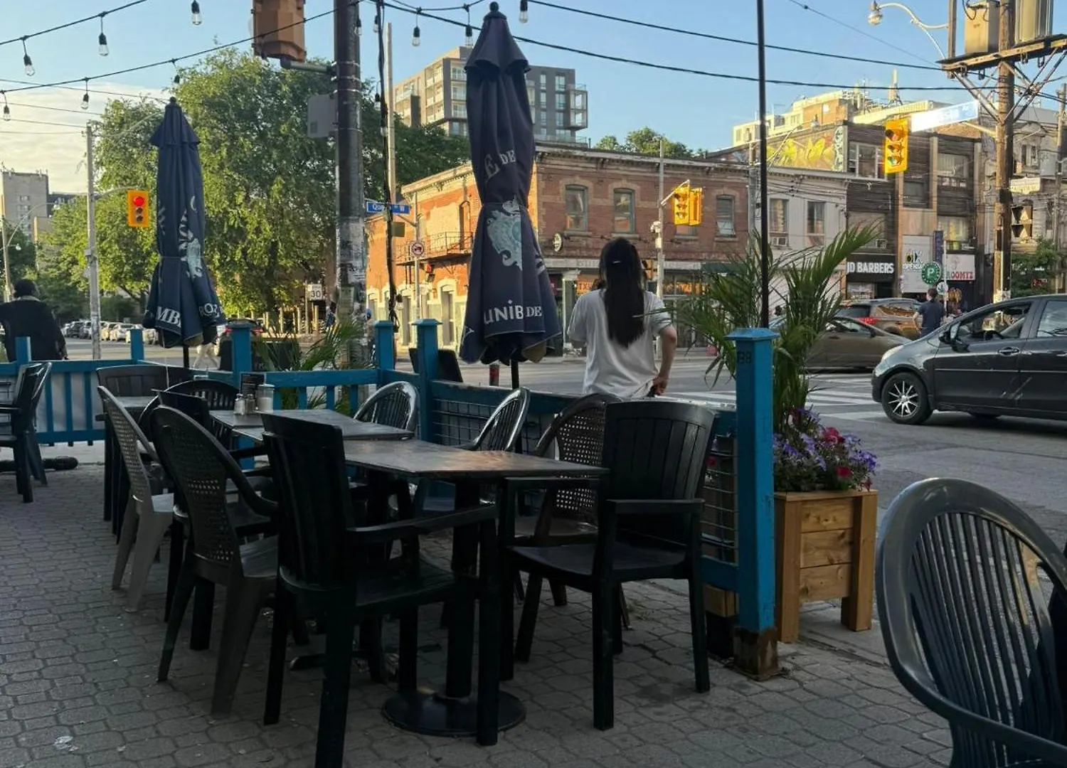 Private Balcony Studio Apartment For 5 People At Queen Street Downtown Toronto Canada