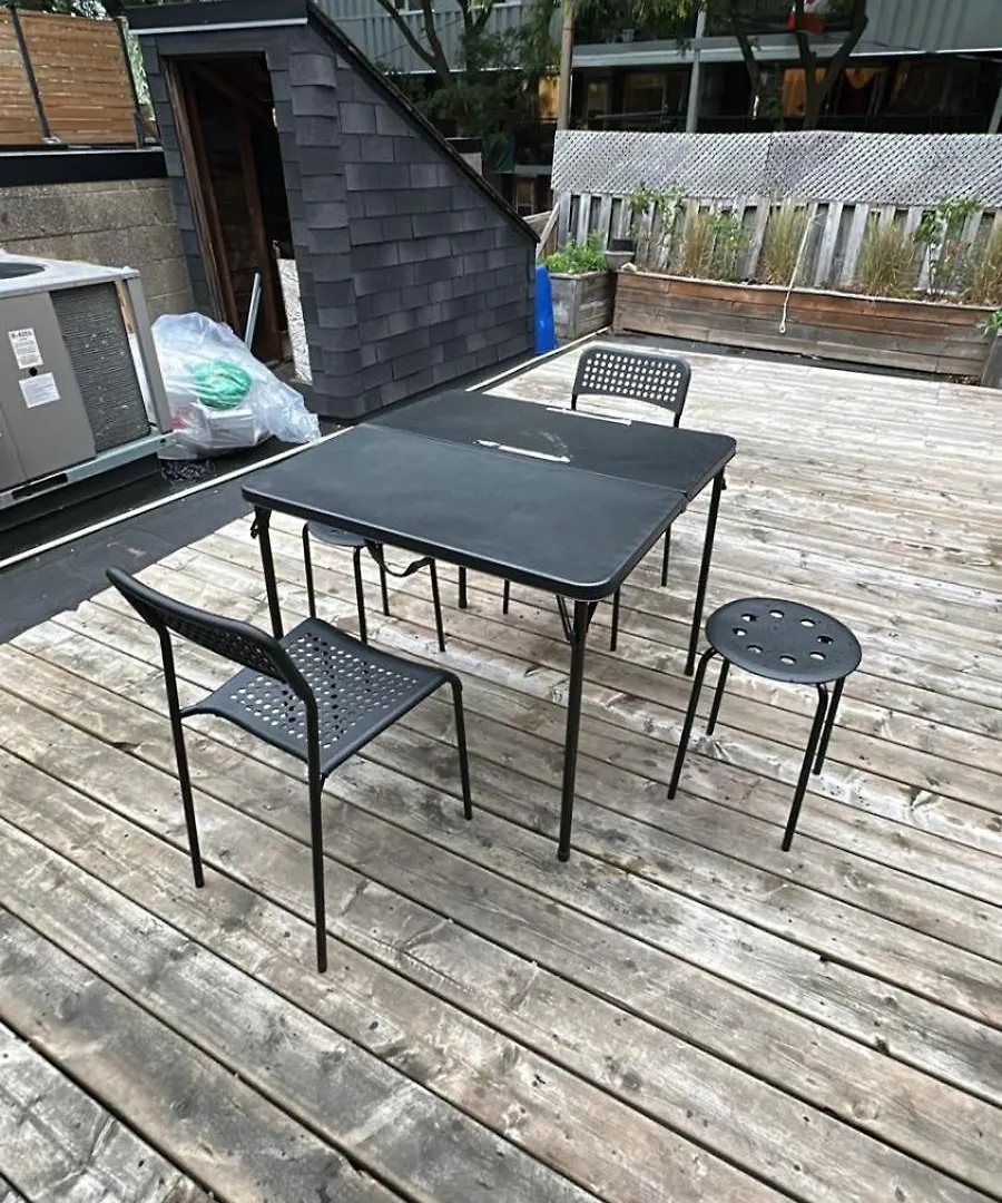 Private Balcony Studio Apartment For 5 People At Queen Street Downtown Toronto Canada